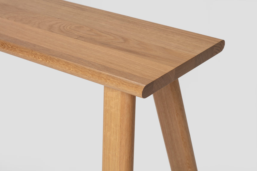 Radius Bench